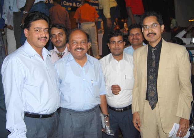Dr.Lakhotia with Dr. Harshvardhan.jpg